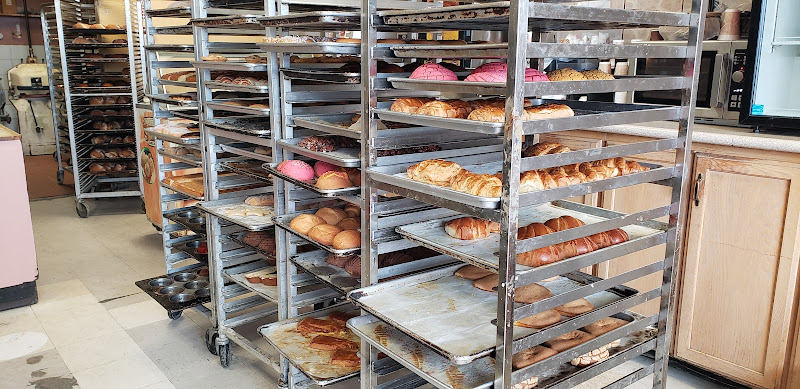 El Trebol Bakery storefront