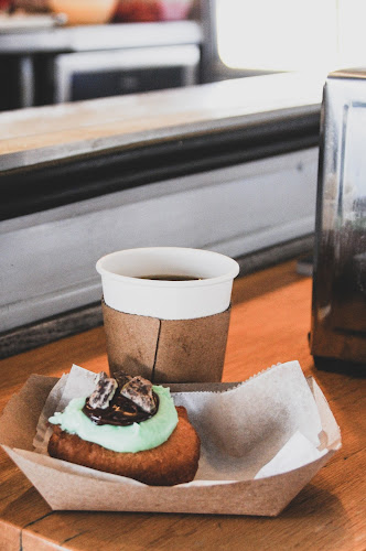 Dawn and Dusk Donuts storefront