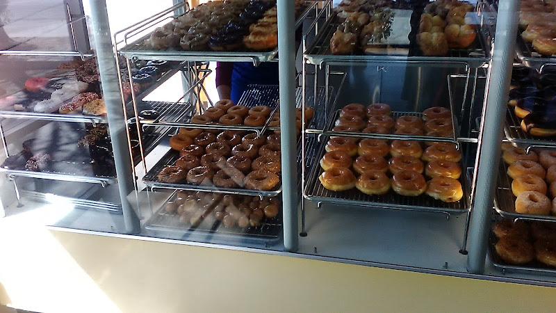 Kimbo's Donut storefront