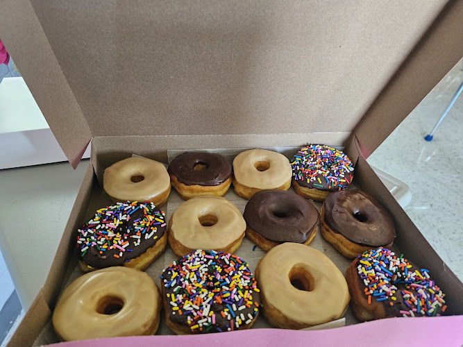 The Old School Donut Shop storefront