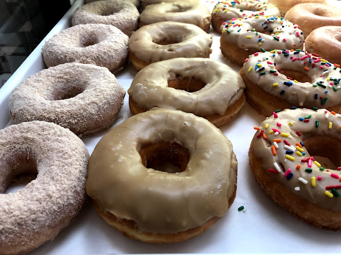 Rise'n Roll Bakery & Deli - Nappanee storefront
