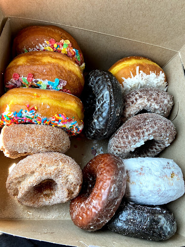 Beach Donut Shop storefront