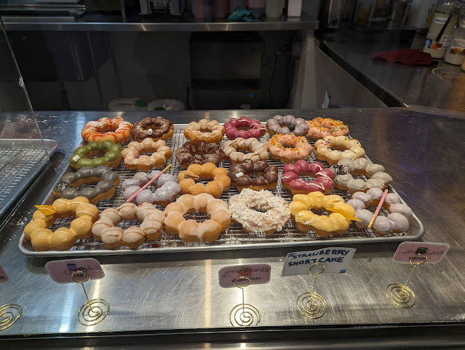 Mochiatsu Donut Ring storefront