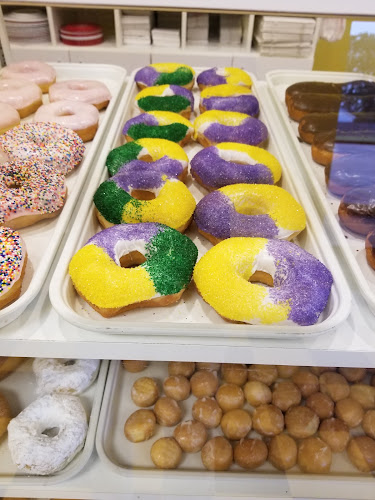 Shelley's Donuts storefront