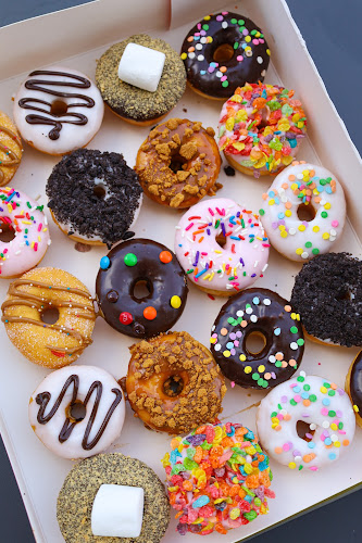 Yonutz Donuts and Ice Cream - Kingwood TX storefront