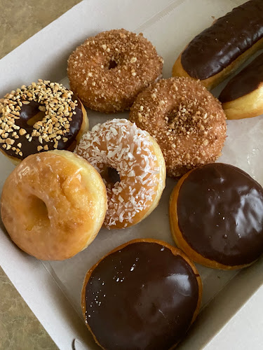 Mister Blue's Donut Shop storefront