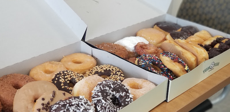 Yum Yum Donuts storefront