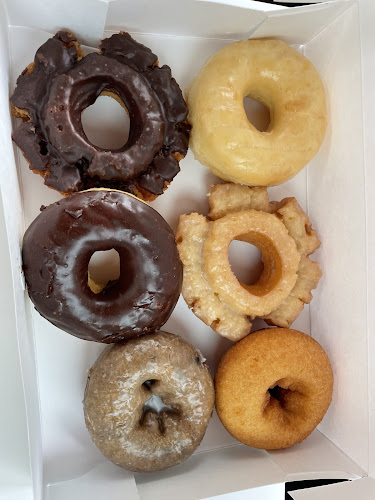 The Donut Express storefront
