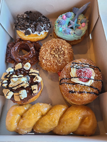 Sugarbox Donuts storefront