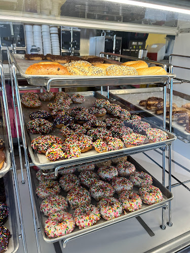 Eller's Donut storefront