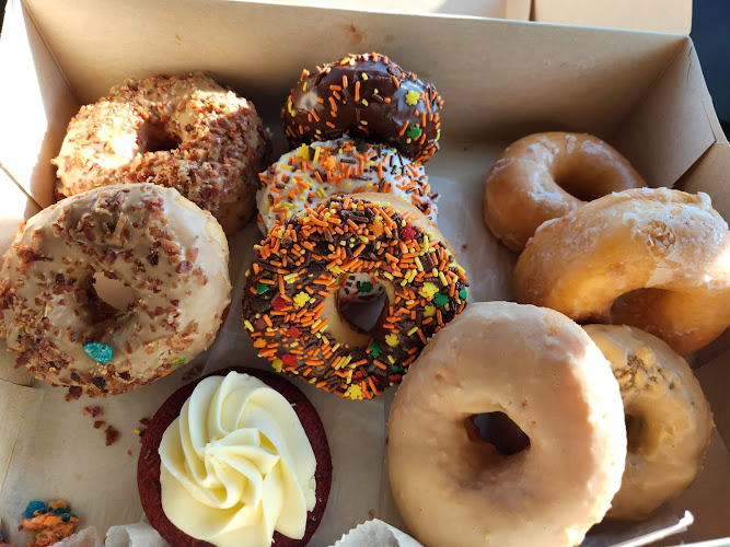 Holtman’s Donut Shop storefront