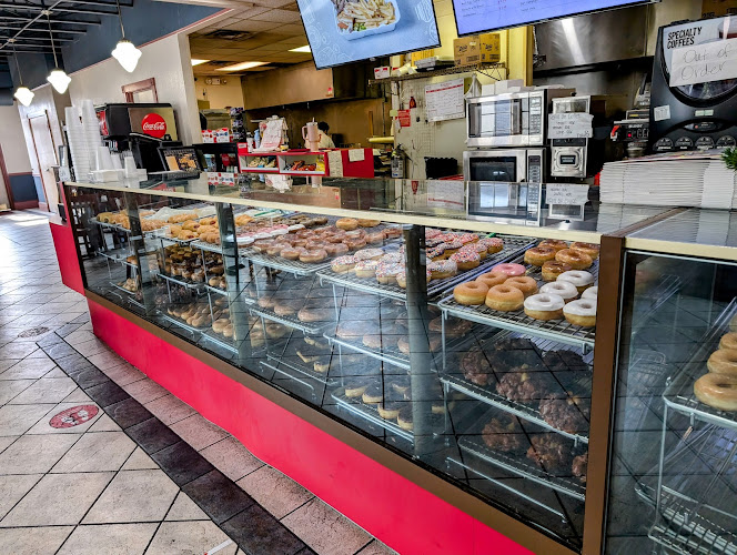 Paul's Donuts Subs & Gyros storefront