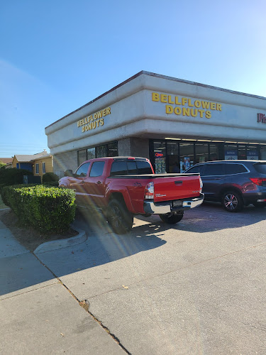 Bellflower Donuts storefront