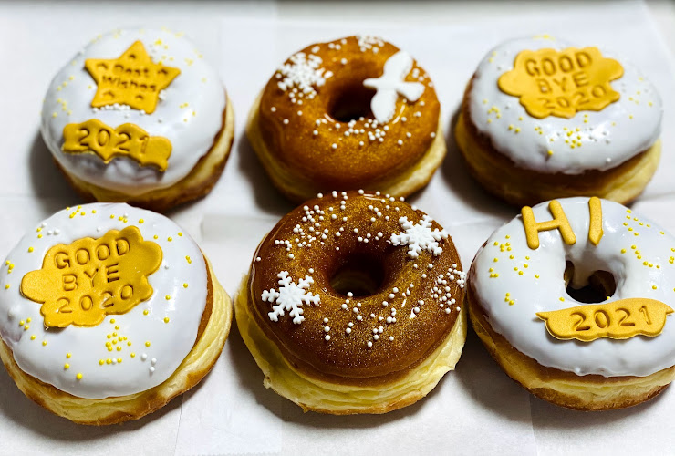 Mandilon Donut & Water storefront