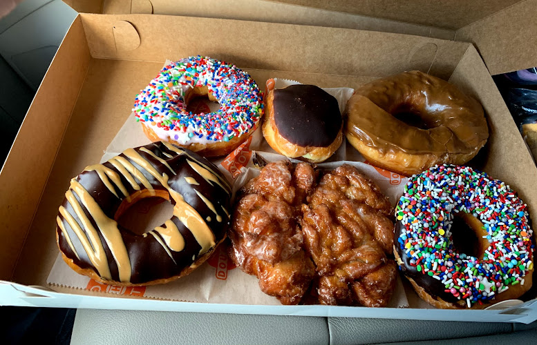 Hole Lotta Doughnuts storefront