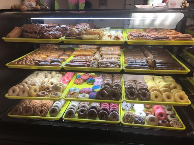 Downtown Donuts storefront