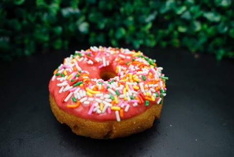 5th Ave Donuts storefront