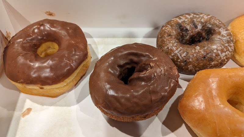 Wonderful Donuts storefront