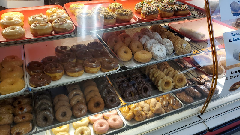 G & S Donuts storefront