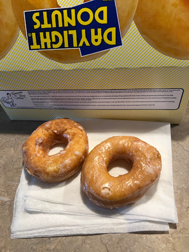 Timberbrook Daylight Donuts storefront