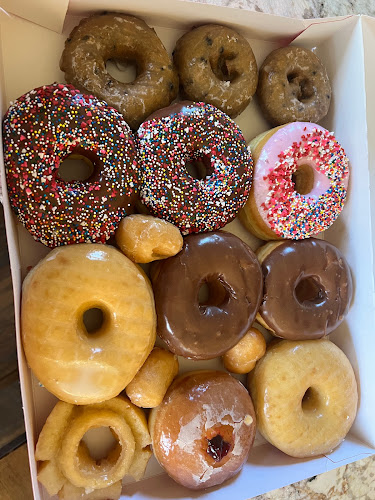 Delicious Donuts storefront