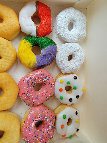 Mary Lee Donuts storefront