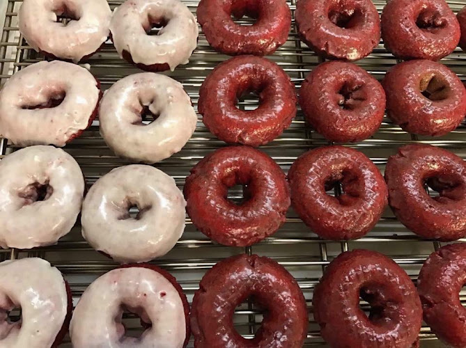 Donut Palace & Kolache storefront