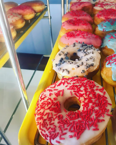 Newbury Donut storefront