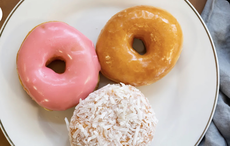 Honey Dew Donuts storefront