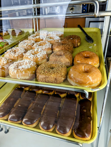 Ms Donuts storefront