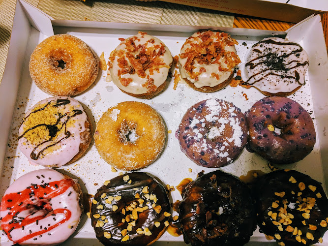 Duck Donuts storefront