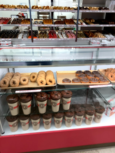 Shipley Do-Nuts storefront