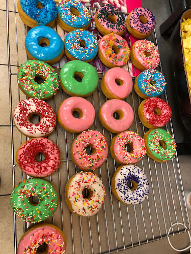 Snowflake Donuts storefront