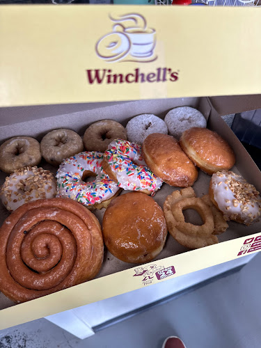 Winchell’s Donut House storefront