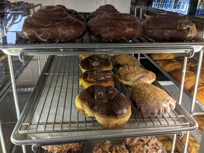 Eller's Donut House storefront