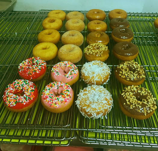 Lamesa Donuts storefront