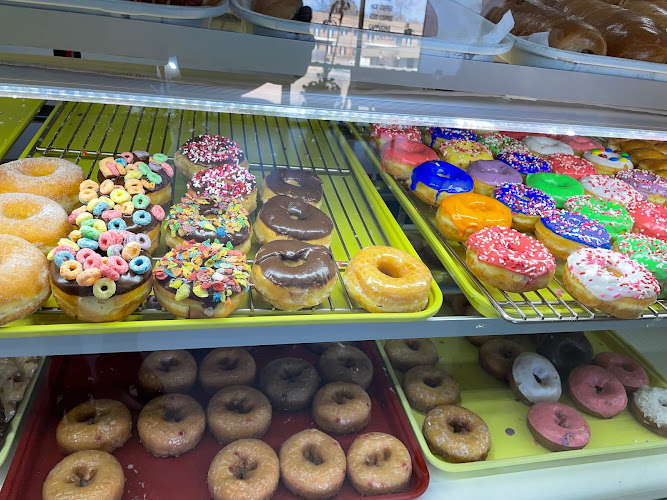 Donut Delight storefront