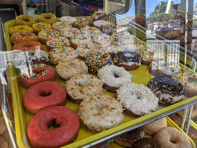 Sunrise Donuts storefront