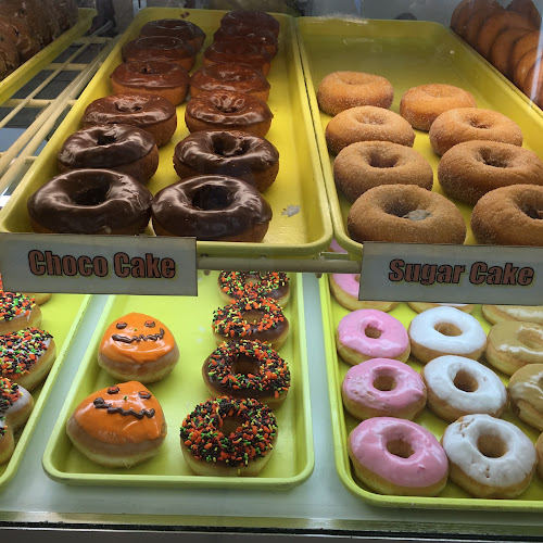 Sonny Donuts storefront