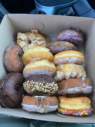 Apple Fritter Donut Shop storefront