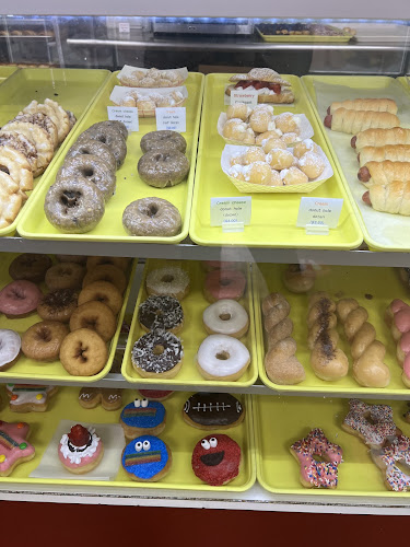 Fresh&Creamy Donut storefront