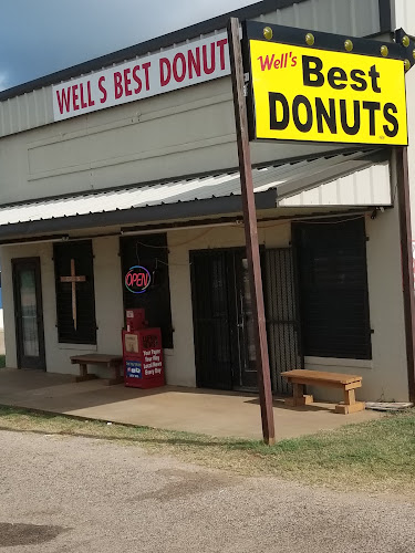 Wells Best Donuts storefront