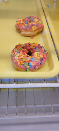 Super Donuts storefront