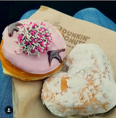 Dunkin' storefront