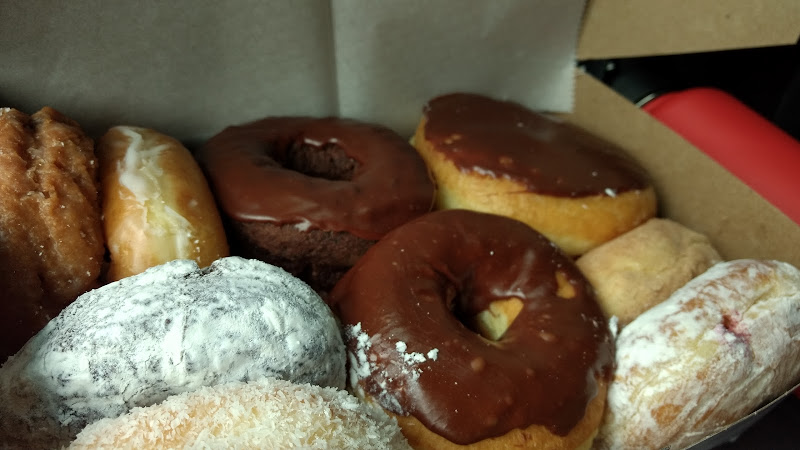 Speedy Donuts storefront