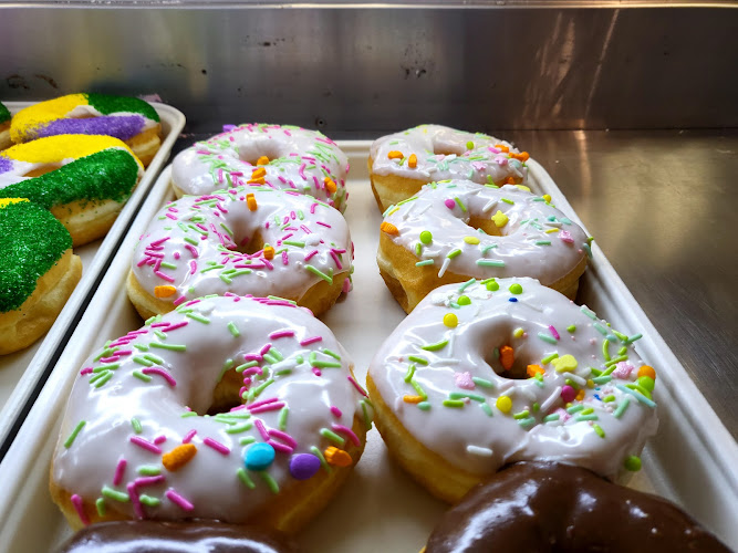 Mary Lee Donuts storefront