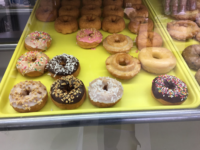 Top Donuts storefront