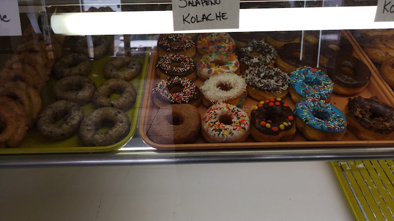 MS Donuts storefront