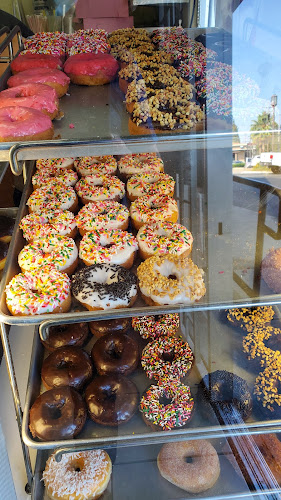Sunny Donuts storefront