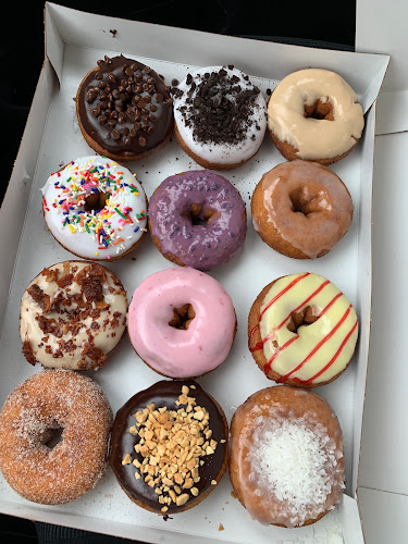 Duck Donuts storefront